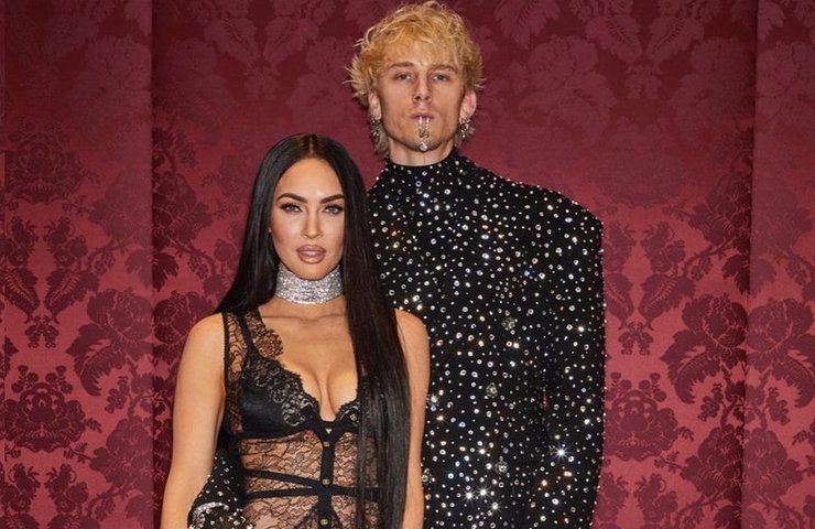 Меган Фокс с женихом Колсоном Бэйкером