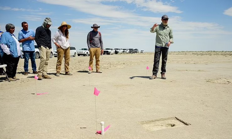 следы, отпечатки ног, древние люди