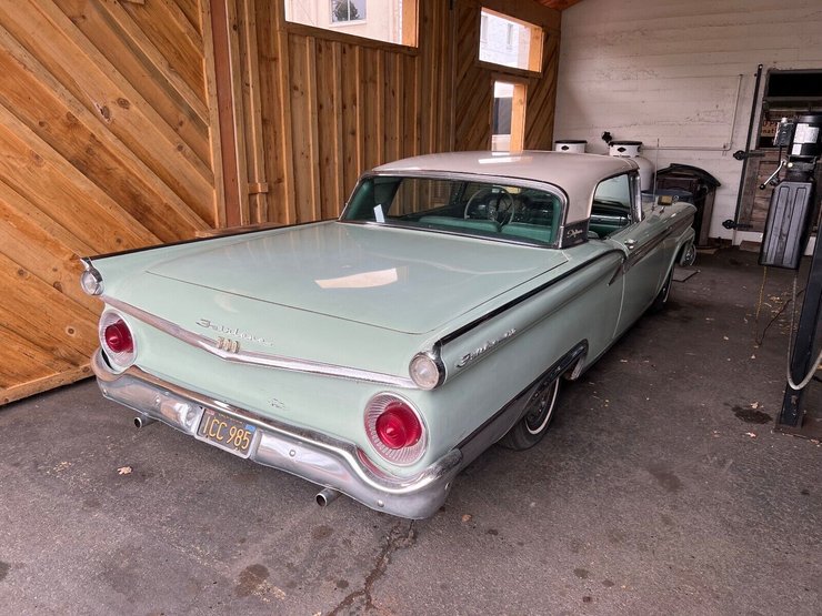 Ford Fairlane 500 Skyliner Retractable Convertible