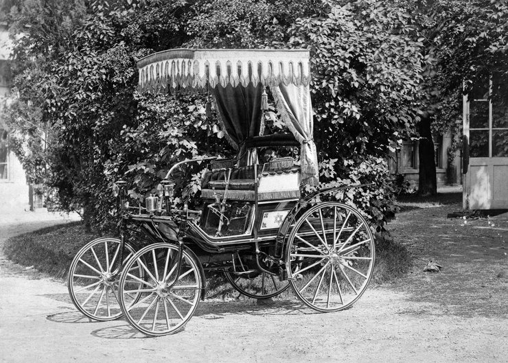 музей Мерседес, Mercedes-Benz, Daimler Motor Car, представительское авто, роскошное авто