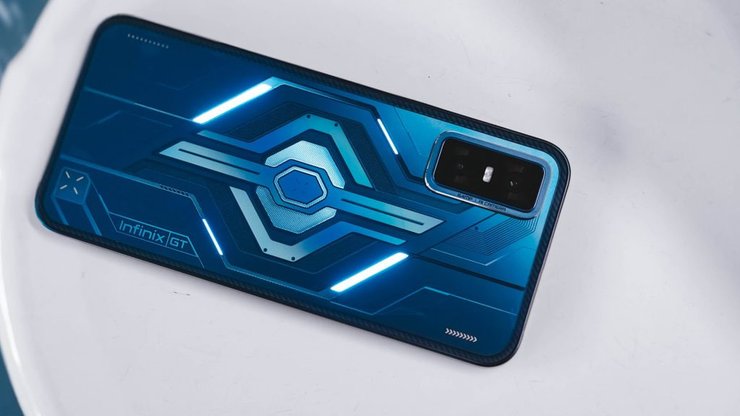 Бюджетний смартфон Infinix GT 30