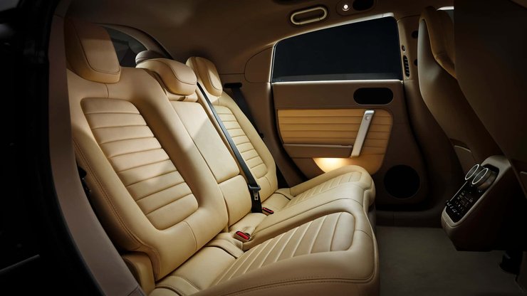 салон Ferrari Luce
