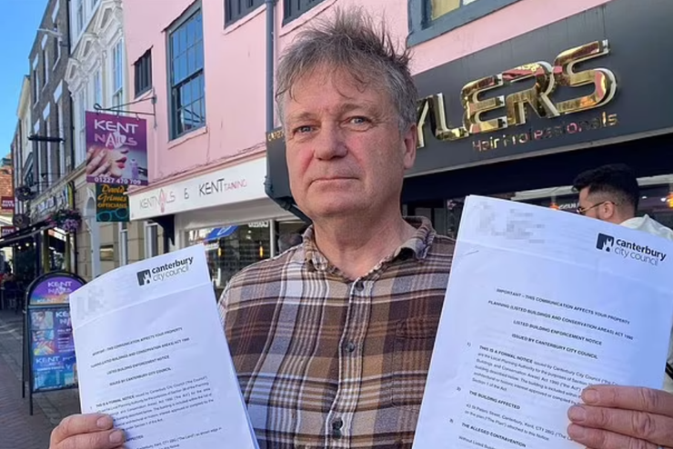 Місцева рада Кентербері, фарбування будинку, суд, припис, скандал, штраф, Велика Британія, курйози, ремонтні роботи