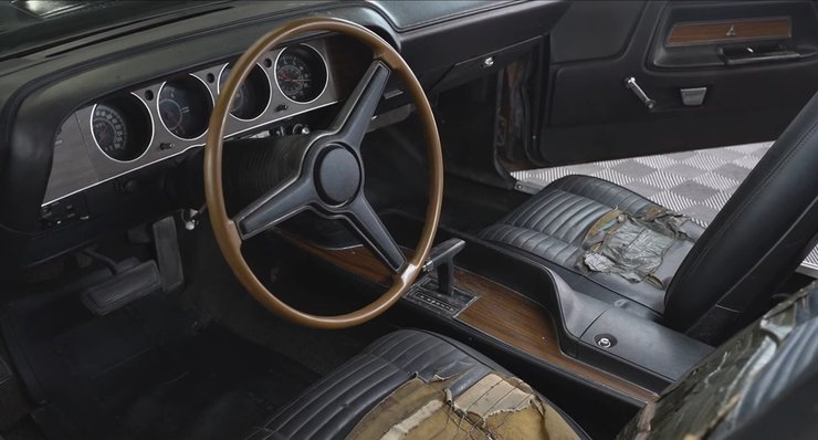 салон Додж Челленджер 1970 года, Додж Челленджер