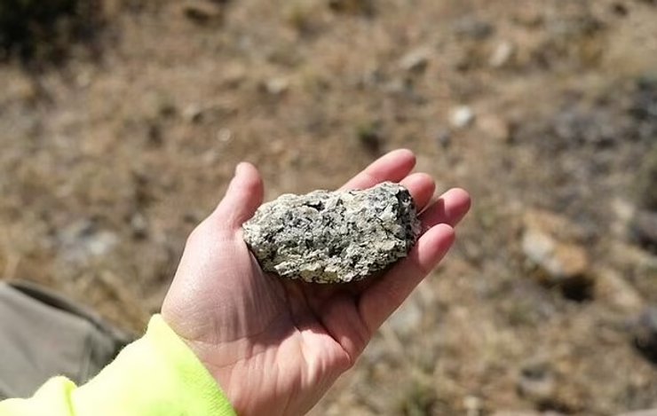 рідкоземельні мінерали