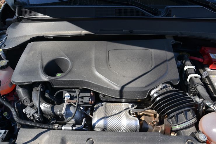 двигатель Jeep Compass, Jeep Compass, новый Jeep Compass, Jeep Compass 2024, кроссовер Jeep, гибрид Jeep Compass