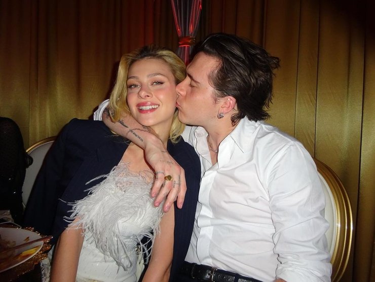 Бруклін Бекхем і Нікола Пельц одружуються після 2 років очікування, адже пропозицію своїй коханій Бруклін зробив ще влітку 2020 року