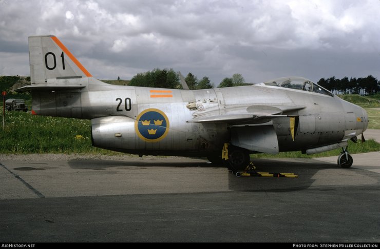 шведская авиация, легендарный самолет, самолет saab 29, saab 29, истребитель saab 29, история истребителя saab 29, боевое применение saab 29,