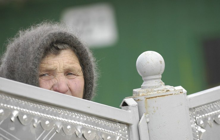 Старушка, пожилая женщина, законопроект о пожизненном уходе, вступление в наследство недвижимость, фото