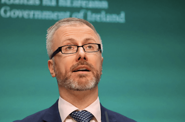 Ирландский министр Родерик О'Горман, беженцы в ирландии,