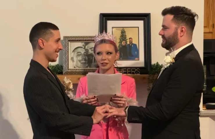 Гей-весілля пари із США, вбрання матері нареченого на весіллі, курйози, фото, відео, США