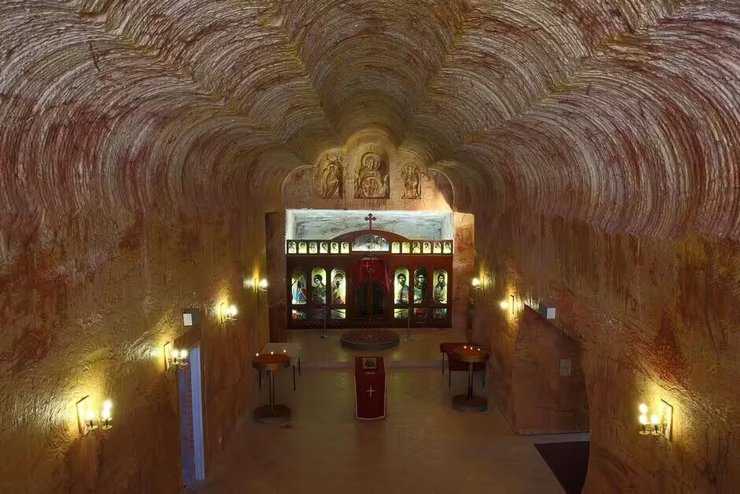 Підземний храм в Кубер-Педі