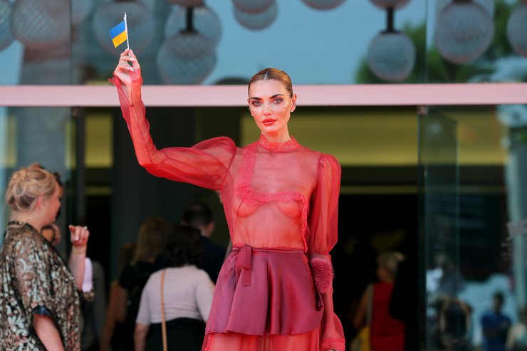 Аліна Байкова