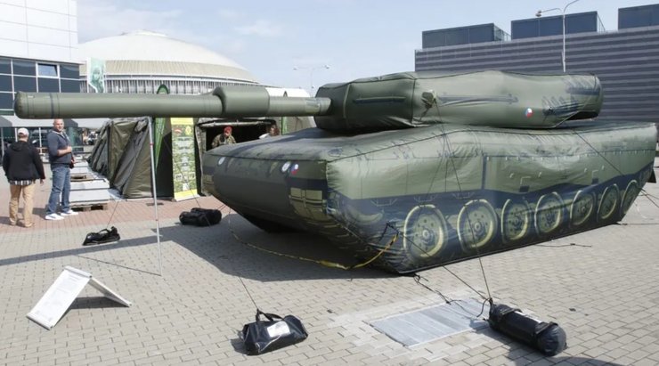 Leopard, танки Leopard, Leopard 2, Leopard 2A4, муляжи Leopard 2A4, муляжи танков, муляжи на фронте