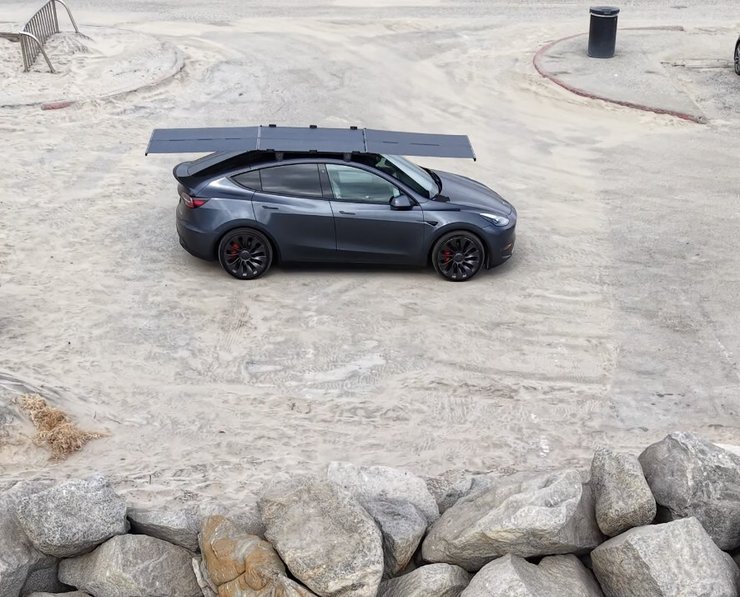 Электромобиль с солнечными панелями