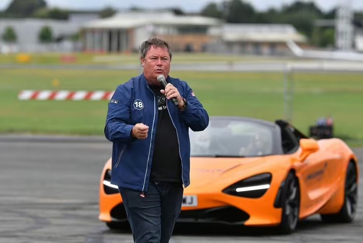 Механік і телеведучий Майк Брюер не рекомендує купувати Audi A2