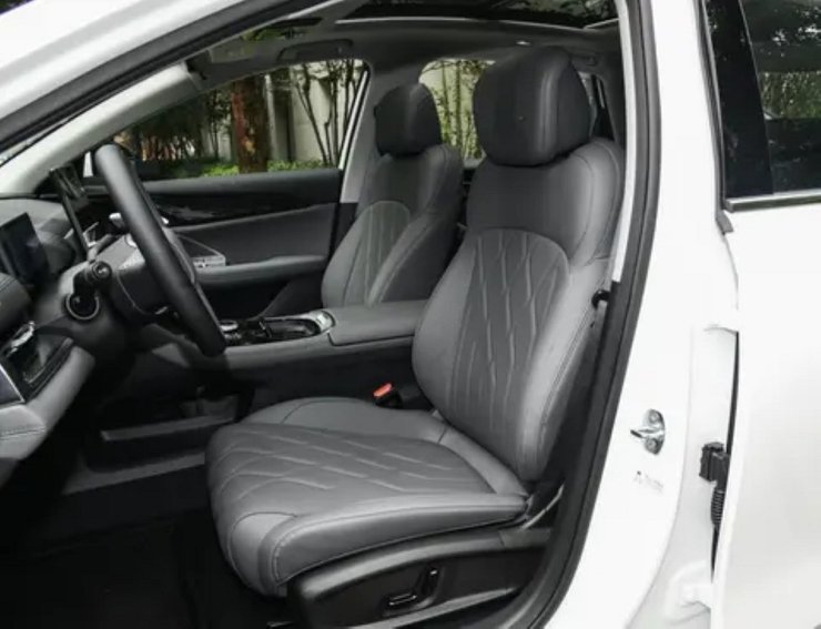 Салон Geely Galaxy, новый Geely Galaxy A7, седан Geely, седан Geely, гибрид Geely