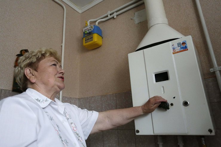 газовая колонка, фото