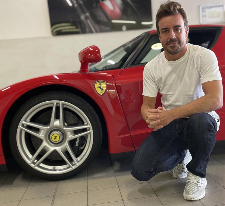 Авто Фернандо Алонсо, Ferrari Enzo, суперкар Ferrari