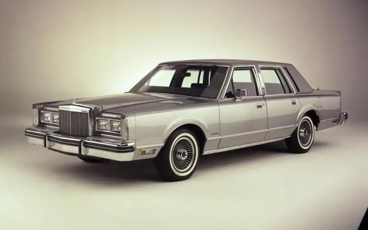 Lincoln Town Car