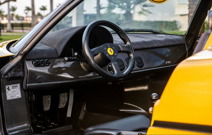 салон феррари ф50, Ferrari F50, Ferrari F50 1995, суперкар Ferrari, Ральф Лорен