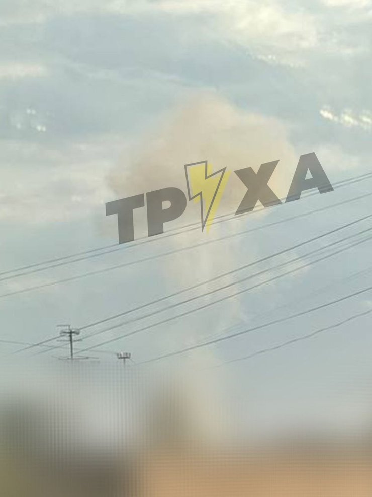 столб дыма от удара Шахеда РФ в Житомире 24 марта