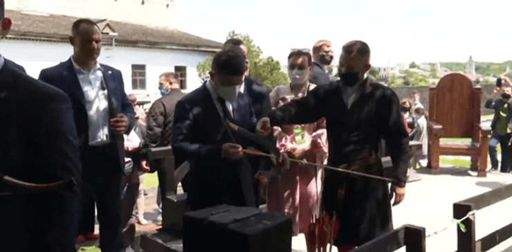 Каменец-Подольский, Зеленский, лук