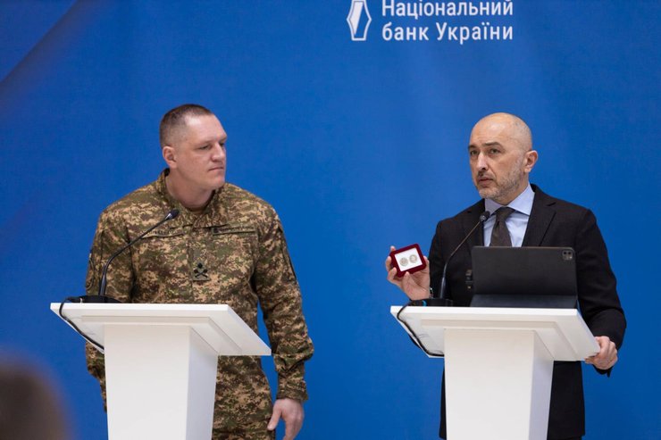 монета национальная гвардия Украины, новая оборотная памятная монета, НБУ выпустил памятную монету, новые 10 грн