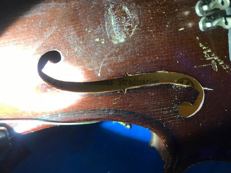 Скрипка Stradivarius, Старинные монеты, Предметы старины, гражданин Болгарии, Пограничники, Граница