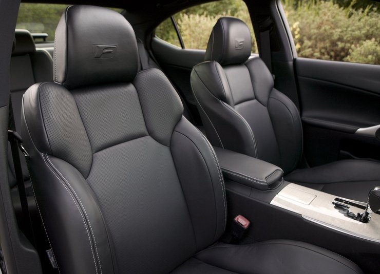 Салон Lexus IS-F 2008 года