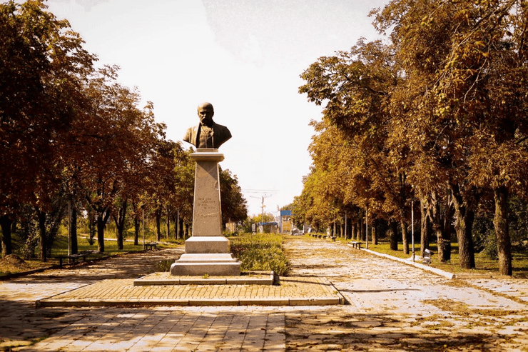 руйнування у ізюмі, деоккукпація ізюму, пам'ятник шевченку в ізюмі, звільнення ізюму, ізюм зачистка, як виглядає місто ізюм, ізюм зсу, що відбувається в ізюмі після звільнення, зсу в ізюмі