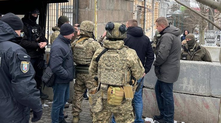 Обшуки в урядовому кварталі