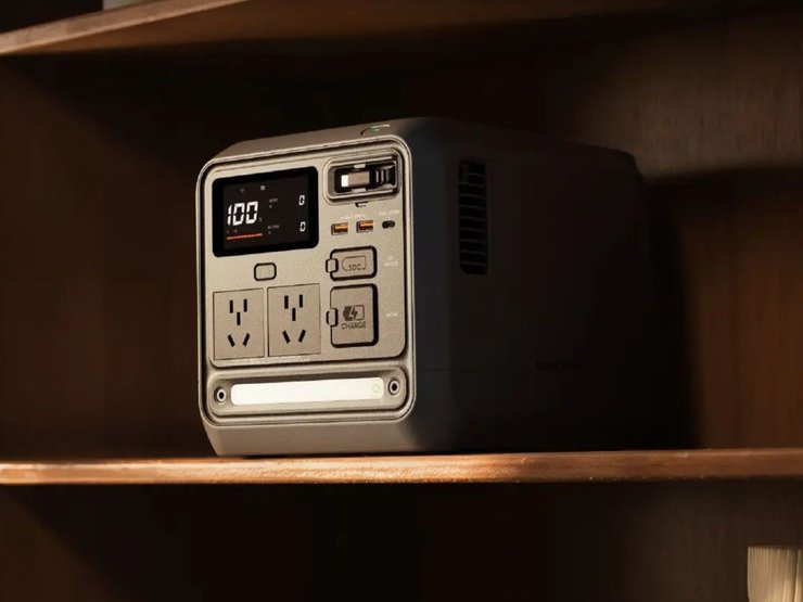 Компактна зарядна станція DJI Power 1000 Mini