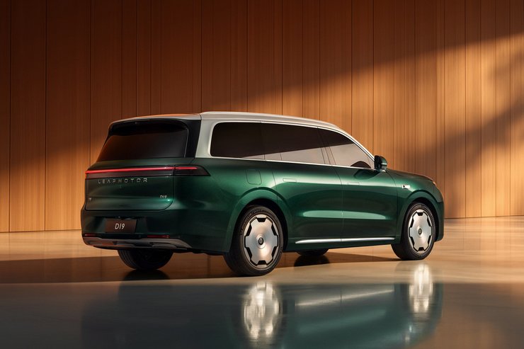кроссовер Leapmotor D19