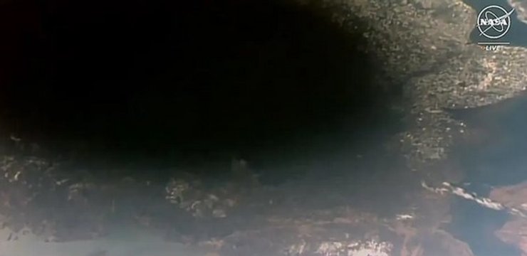 повне сонячне затемнення 8 квітня