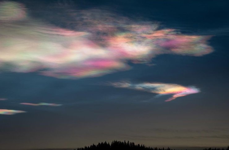 Перламутровые облака