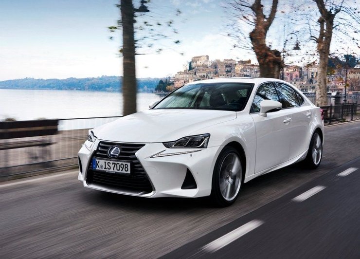Lexus IS