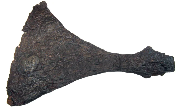 топор артефакт артефакт находка викингов