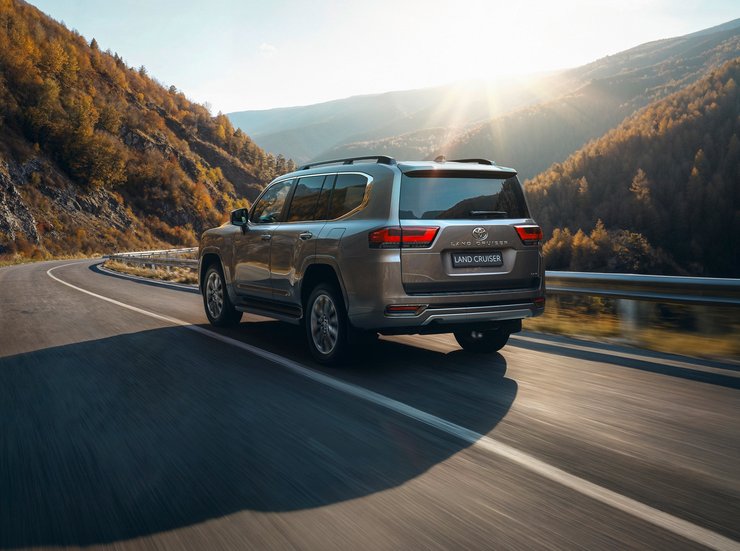 Toyota Land Cruiser 300