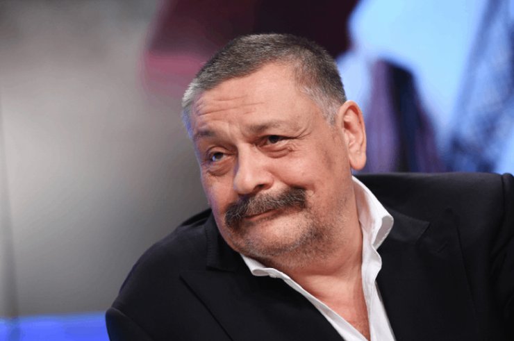 Дмитро Назаров