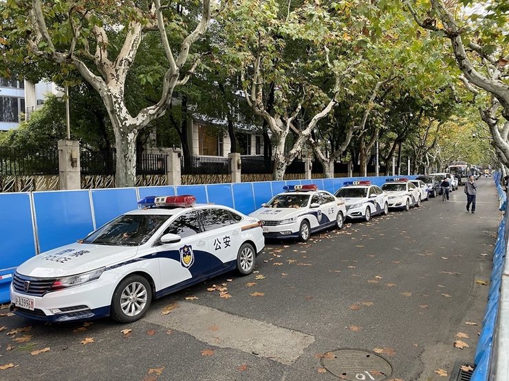 Полицейские автомобили в Шанхае