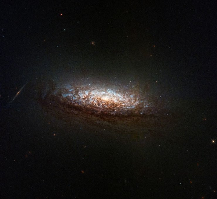 галактика NGC 1546