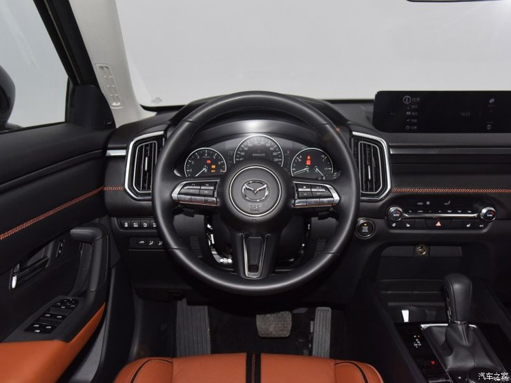 салон Mazda CX-50, Mazda CX-50, новая Mazda CX-50, кроссовер Mazda, гибрид Mazda