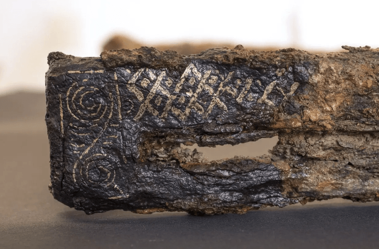 стул, захоронение, женщина, артефакт, находка, раскопки, реставрация, исследования, железо, останки, редкость, ученые, история