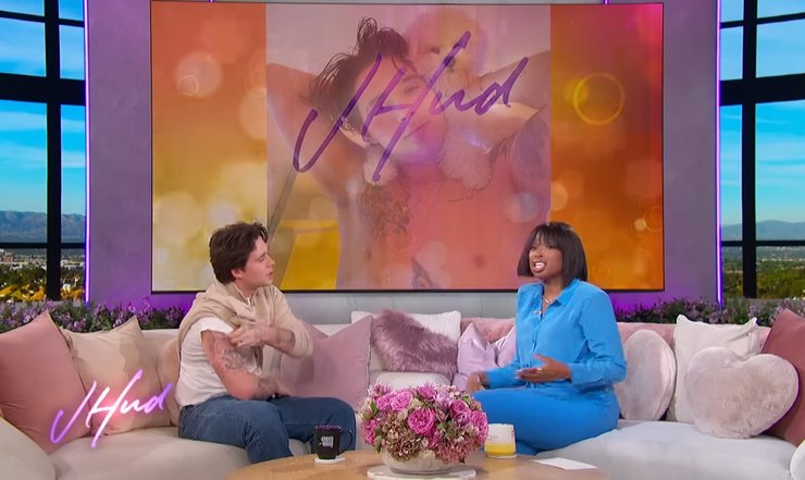 бруклин бекхэм, никола пельтц, татуировка