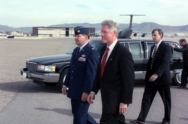 Cadillac Fleetwood Brougham, лимузин Cadillac, Билл Клинтон, авто Билла Клинтона