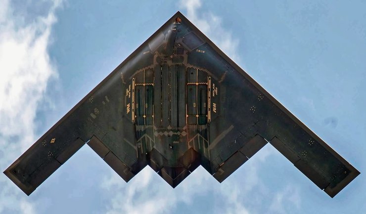 бомбардировщик B-2 Spirit, бомбардировщик B-2 Spirit, стелс-бомбардировщик, B-2 Spirit, уникальный самолет, легендарный самолет