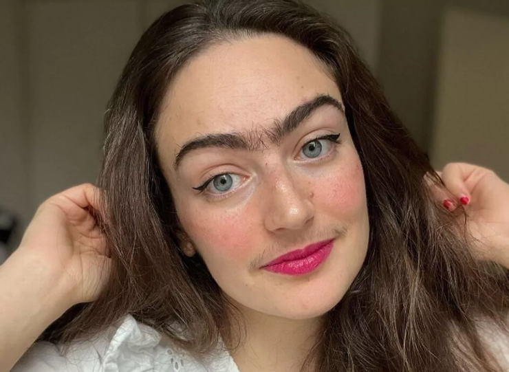 Монобровь, усы, небритые ноги, бритье, идеалы красоты, внешность, Дания, фото, курьезы