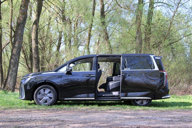 Maxus MIFA 9, новый Maxus MIFA 9, электромобиль Maxus, минивэн Maxus, минивэн Maxus