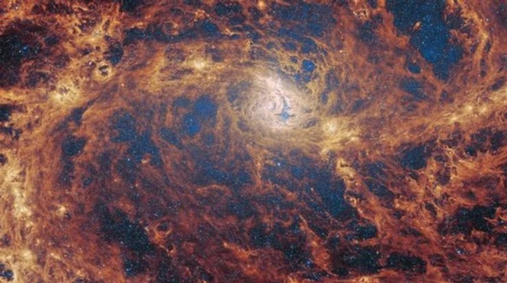 галактика М83